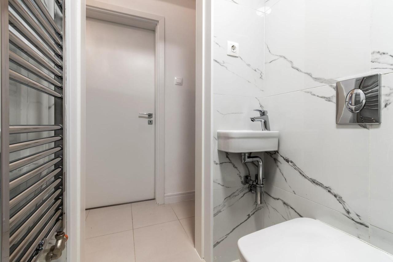 Quiet Very Central & Stylish Apt Budapeste Exterior foto